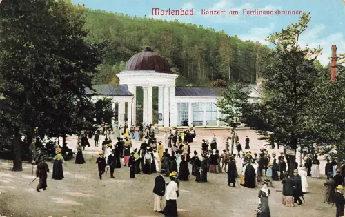 AK Marienbad Konzert am Ferdinandsbrunnen Böhmen ungelaufen Postkarte