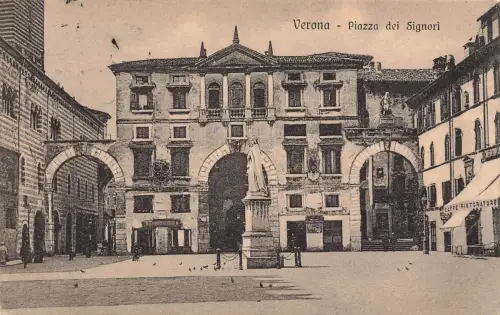 AK Verona Piazza dei Signori Italien 1912 gelaufen Postkarte