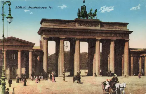 AK Berlin Brandenburger Tor Berlin ungelaufen Postkarte