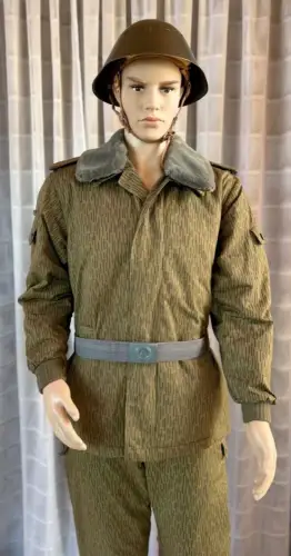 DDR NVA Major Winter Felddienstuniform mit Stahlhelm Gr. g48 Offizier