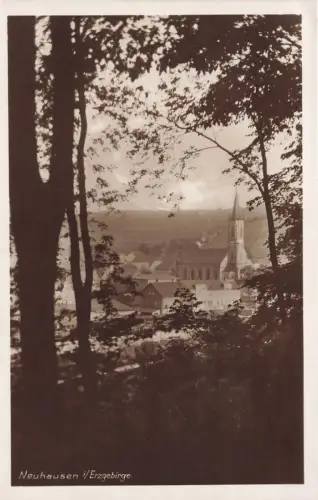 AK Neuhausen Ortsansicht Kirche Sachsen Erzgebirge ungelaufen Postkarte