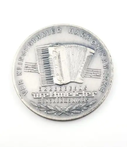 DDR Medaille VEB Klingenthaler Harmonikawerke Akkordeons Weltmeister