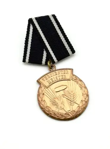 DDR Medaille Verdienter Meister ohne Interimspange