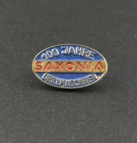 100 Jahre SAXONIA Drillmaschinen Anstecknadel Abzeichen DDR