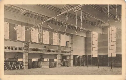 AK Berlin Innenansicht Volksturmsaal Turnschule Berlin ungelaufen Postkarte