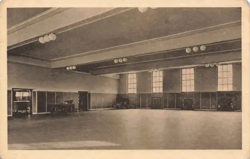 AK Berlin Frauenturnsaal Deutsche Turnschule Berlin ungelaufen Postkarte