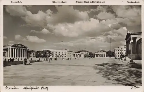 AK München Königlicher Platz Glypothek Führergebäude Bayern 1937 Postkarte