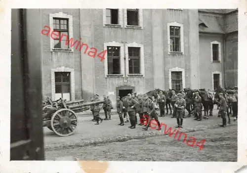 Deutsche Geschütze AR. 24 Kaserne Brüx Sudetenland
