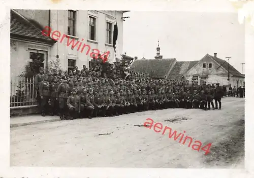 Deutsche Soldaten AR. 24 Gruppenfoto nach Übung bei Brüx Sudetenland