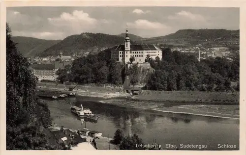 AK Tetschen a. Elbe Schloss Dampfer Sudetengau ungelaufen Postkarte