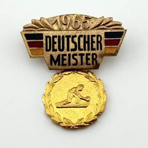 DDR Abzeichen Deutscher Meister Kegeln 1965 goldfarben