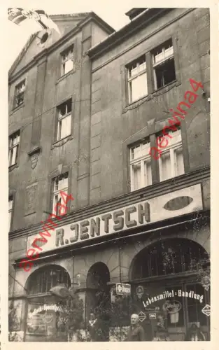 Foto AK Lebensmittel Laden mit Drogerie Neusalz Oder Schlesien Nowa Sól