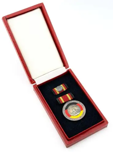 DDR Verdienstmedaille der Deutschen Demokratischen Republik Bartel 174 b