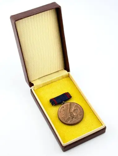DDR Medaille für selbstlosen Einsatz bei der Bekämpfung von Katastrophen