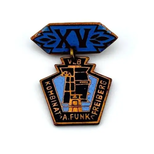 DDR Abzeichen XV Jahre VEB Kombinat A. Funk Freiberg