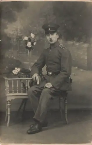 Foto AK 1.WK Portrait Soldat Schulterklappe 69 Trier