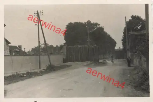 Straßensperren am Friedhof Dorf bei Nancy Frankreich