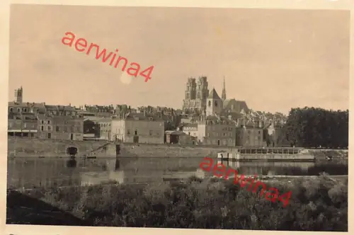 Blick auf die Loire mit Stadt Orleans Frankreich