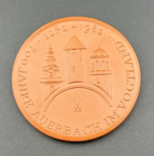 DDR Medaille Porzellan 700 Jahre Auerbach im Vogtland 1282-1982