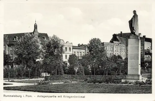 AK Rummelsburg Anlagepartie Kriegerdenkmal Pommern 1935 gelaufen Postkarte