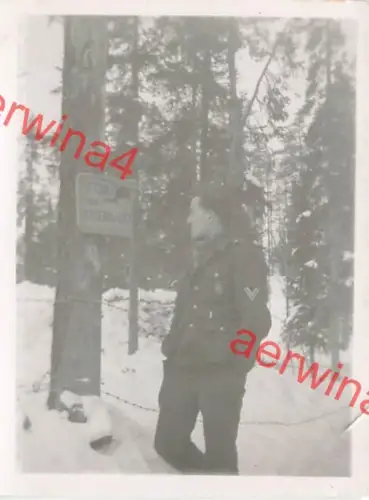 Deutscher Soldat auf der Feldwache Russenwarnschild bei Salla Lappland Finnland