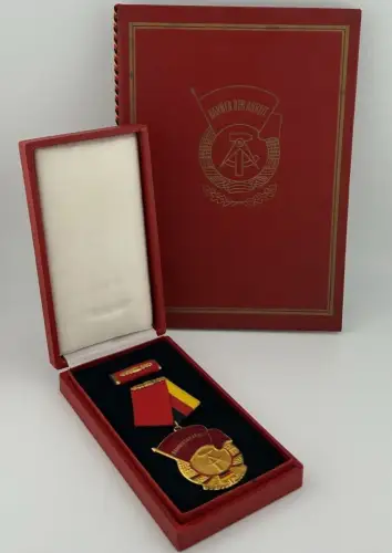 DDR Orden Banner der Arbeit Stufe III mit Urkunde, 1985