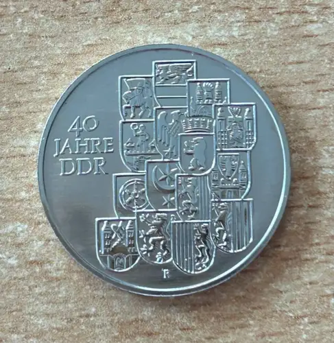 DDR 10 Mark 40 Jahre DDR Wappen Berlins 1989 Gedenkmünze