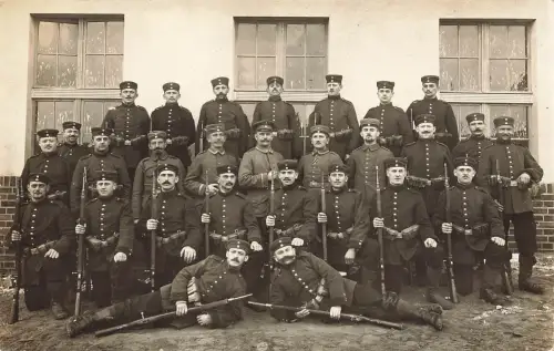 Foto 1.WK Gruppenfoto Soldaten Landw.Inf.Regt.101 Kaserne Graudenz Westpreußen