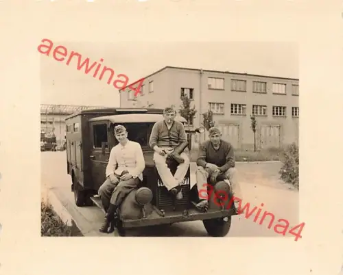 Deutsche Soldaten mit LKW Phänomen Granit 25 H