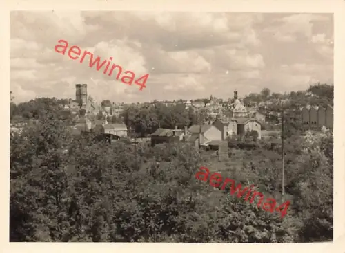 Blick vom Westen auf das zerstörte Rethel Frankreich