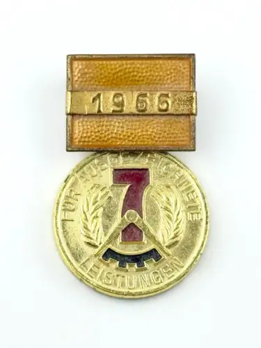 DDR Medaille für ausgezeichnete Leistungen 7 Jahres Plan 1966