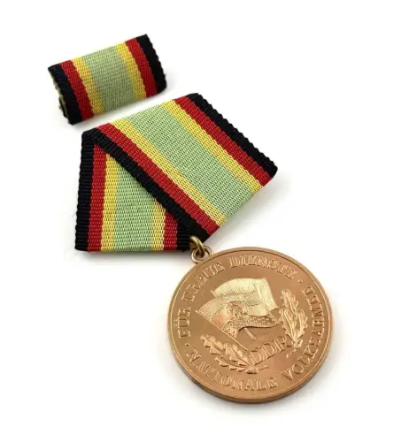 DDR Medaille für treue Dienste in der NVA in Bronze