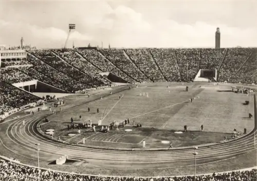 DDR AK Leipzig Stadion der Hunderttausend Messestadt Sachsen Postkarte
