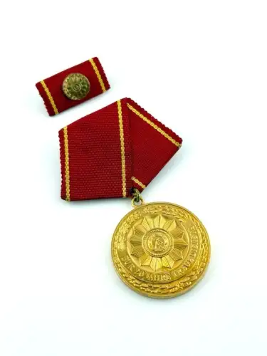DDR Medaille für 20 Jahre Treue Dienste Bewaffnete Organe MdI