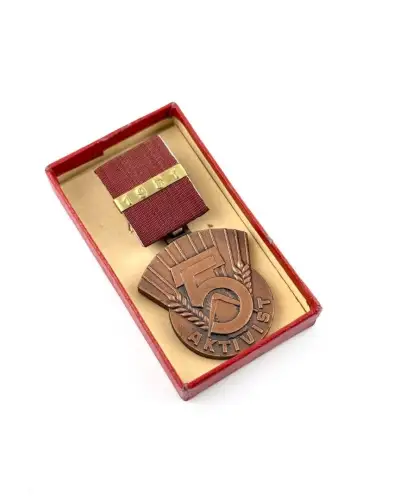 DDR Aktivist des Fünfjahresplan 1951