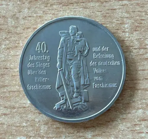 DDR 10 Mark 40 Jahre Befreiung deutsche Volk 1985 Gedenkmünze