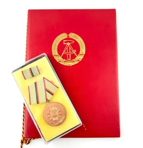 DDR Verdienstmedaille der Organe des MdI Bronze Urkunde 1984 Oberleutnant der VP
