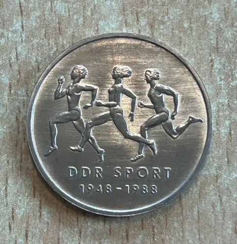 DDR 10 Mark 1988 Der Sport Gedenkmünze