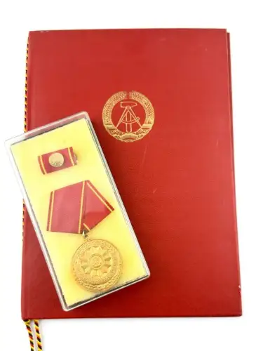 DDR Medaille 20 Jahre Treue Dienste MdI Urkunde 1973 Unterleutnant Volkspolizei