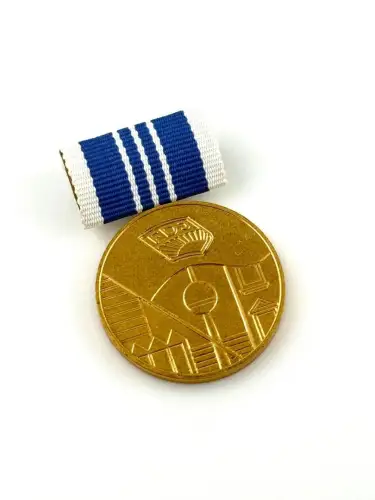 DDR FDJ Medaille Verdienste Zentralen Jugendobjekt FDJ-Initiative Berlin in Gold