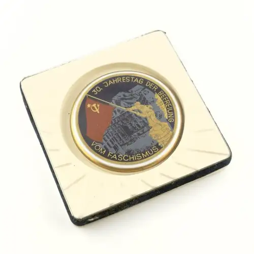 DDR Medaille 30 Jahrestag der Befreiung vom Faschismus