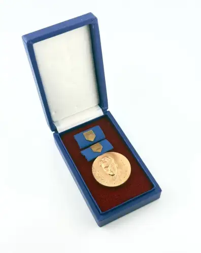 DDR FDJ Arthur-Becker-Medaille in Bronze