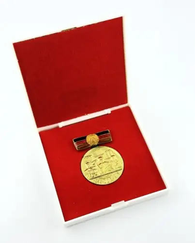 DDR Medaille 30. Jahrestag der Gründung der Deutschen Demokratischen Republik