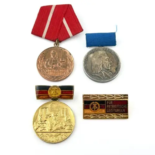 DDR Konvolut 4 Stück Abzeichen Orden Medaillen East German Badge NVA MdI SED #4
