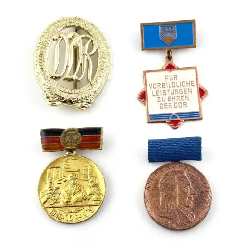 DDR Konvolut 4 Stück Abzeichen Orden Medaillen East German Badge NVA MdI SED #6