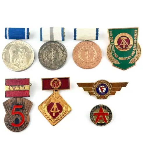 DDR Konvolut 8 Stück Abzeichen Orden Medaillen East German Badge NVA MdI SED #18