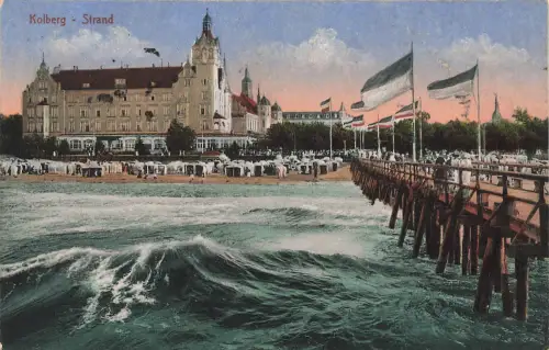 AK Ostseebad Kolberg Strand Wellen Seebrücke Pommern 1916 gelaufen Postkarte