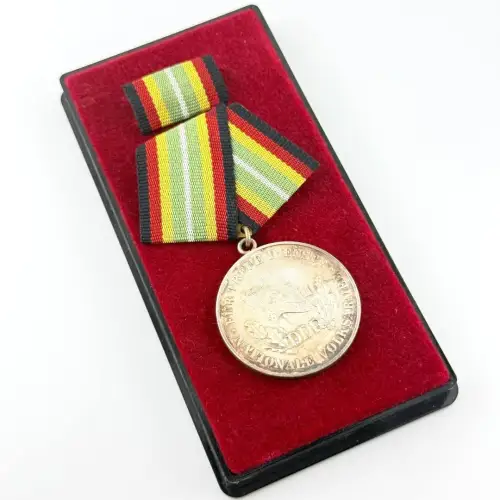 DDR NVA Medaille für treue Dienste in der Nationalen Volksarmee in Silber