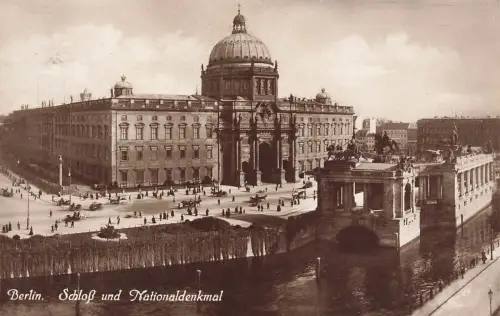 AK Berlin Schloss Nationaldenkmal Berlin 1926 gelaufen Postkarte