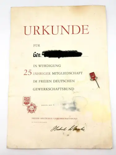 DDR FDGB Abzeichen 25 Jahre Mitgliedschaft und Urkunde